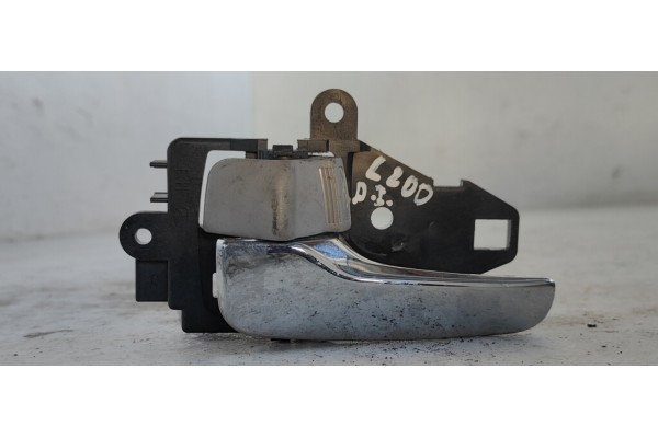 Recambio de maneta interior delantera izquierda para mitsubishi l 200 (ka0/kb0) raging bull referencia OEM IAM MN105359  
