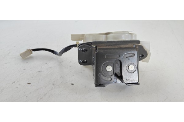 Recambio de cerradura maletero / porton para mazda 6 berlina (gg) 2.0 diesel cat referencia OEM IAM   