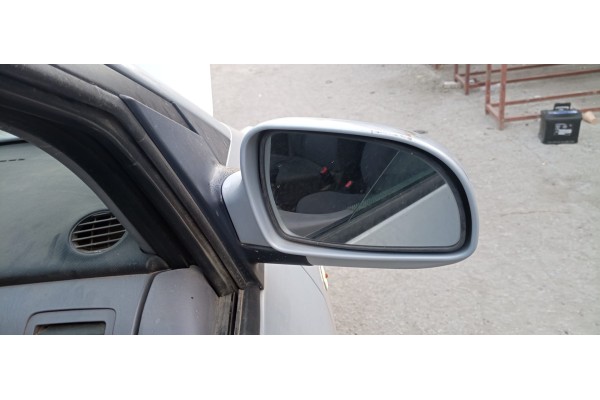 Recambio de retrovisor derecho para hyundai matrix (fc) 1.5 crdi cat referencia OEM IAM   