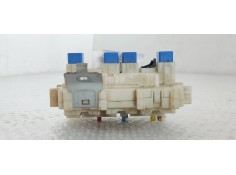 Recambio de caja reles / fusibles para renault koleos 2.0 dci 150 4x4 fap referencia OEM IAM   