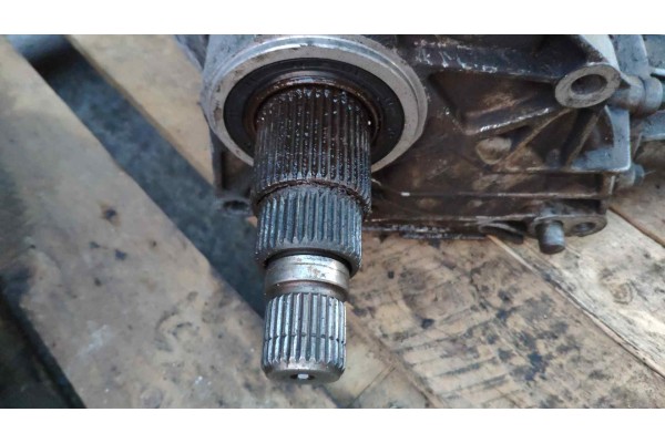 Recambio de caja transfer para hyundai santa fe (sm) 2.0 crdi cat referencia OEM IAM Y040600794  