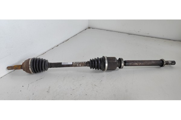 Recambio de transmision delantera derecha para renault megane ii berlina 5p 1.5 dci diesel referencia OEM IAM 8200264668  