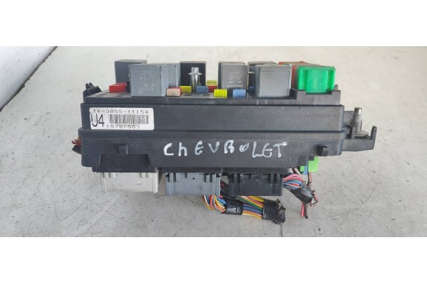 Recambio de caja reles / fusibles para chevrolet blazer (neu) 4wd lux automático referencia OEM IAM 15787553  