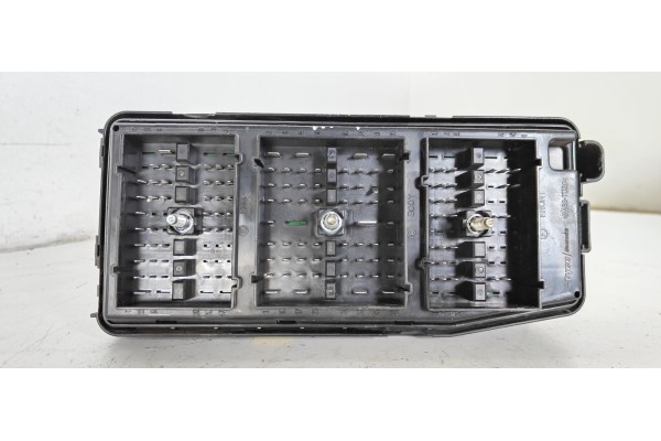 Recambio de caja reles / fusibles para opel antara cosmo plus 4x4 referencia OEM IAM   