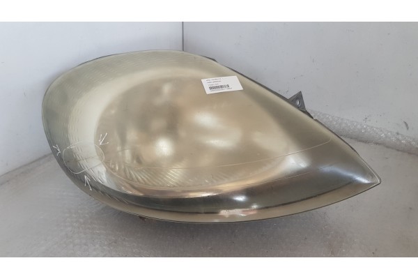 Recambio de faro derecho para opel vivaro 2.0 referencia OEM IAM 7700311374  