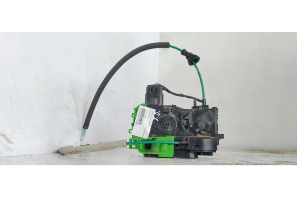 Recambio de cerradura puerta trasera derecha para hyundai i40 i40 berlina fase 2 referencia OEM IAM 814203Z000  