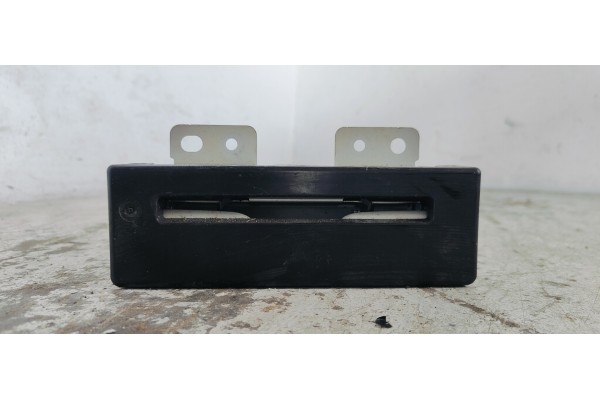 Recambio de sistema audio / radio cd para opel insignia berlina selective referencia OEM IAM 13594480  