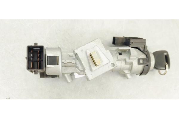 Recambio de conmutador de arranque para mazda 3 berlina (bk) 2.0mzcd 143 fap referencia OEM IAM 3M513F880AA  