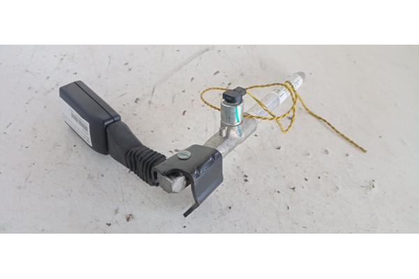 Recambio de enganche cinturon delantero izquierdo para bmw serie 3 berlina (e90) 318d referencia OEM IAM 6975363 3052789 