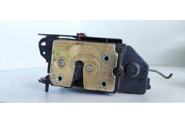 Recambio de cerradura puerta trasera izquierda para ssangyong kyron 200 xdi sport referencia OEM IAM   