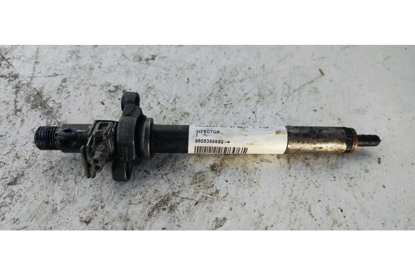 Recambio de inyector para peugeot 407 st sport referencia OEM IAM 9656389980  