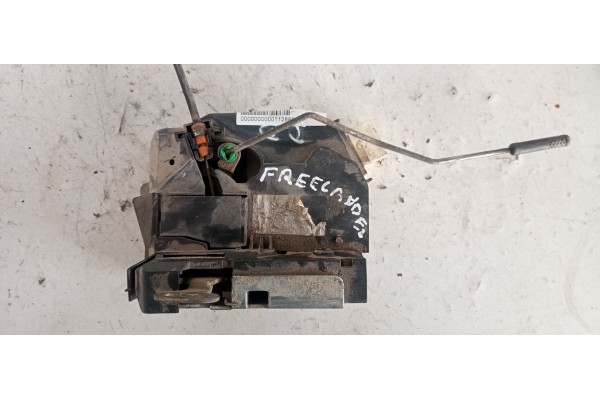 Recambio de cerradura puerta delantera derecha para land rover freelander 2.0 td4 cat referencia OEM IAM   