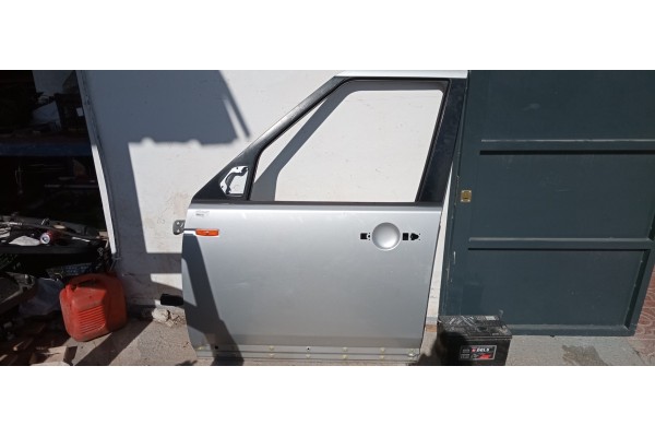 Recambio de puerta delantera izquierda para land rover discovery 2.7 td v6 cat referencia OEM IAM   