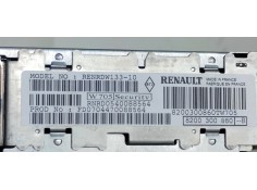 Recambio de sistema audio / radio cd para renault scenic ii emotion referencia OEM IAM 8200300860B  