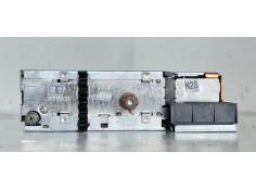 Recambio de sistema audio / radio cd para renault scenic ii emotion referencia OEM IAM 8200300860B  