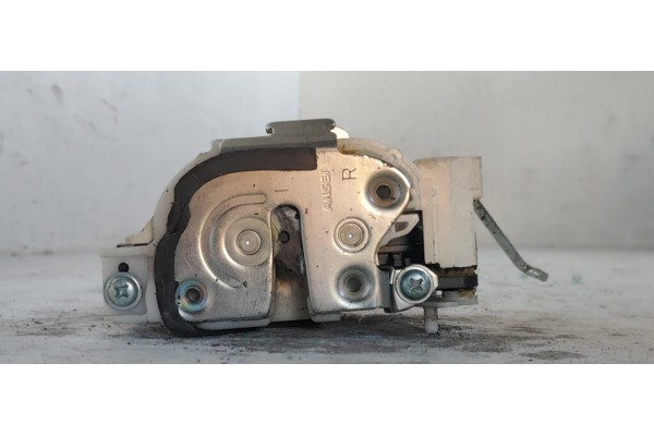 Recambio de cerradura puerta trasera derecha para mitsubishi l 200 (ka0/kb0) raging bull referencia OEM IAM   