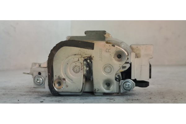 Recambio de cerradura puerta delantera derecha para mitsubishi l 200 (ka0/kb0) raging bull referencia OEM IAM   