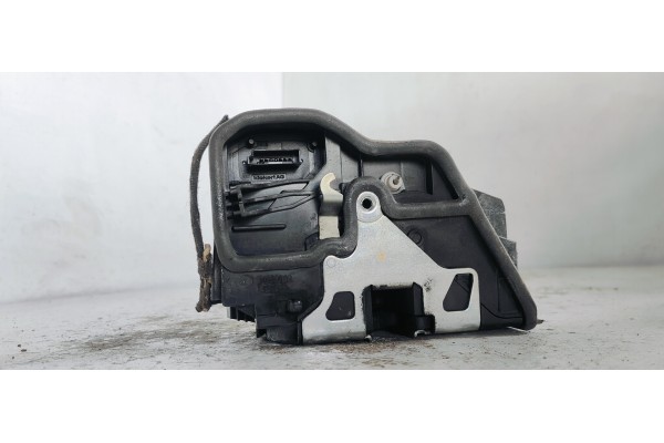 Recambio de cerradura puerta trasera derecha para bmw serie 1 lim. (f20) 2.0d 190 [120] fap referencia OEM IAM 7229460  