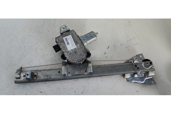 Recambio de elevalunas trasero derecho para mitsubishi montero (v60/v70) 3.2 di-d cat referencia OEM IAM MR436870  